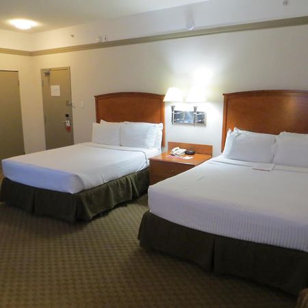 Ramada By Wyndham Edmonton South Hotell Rom bilde