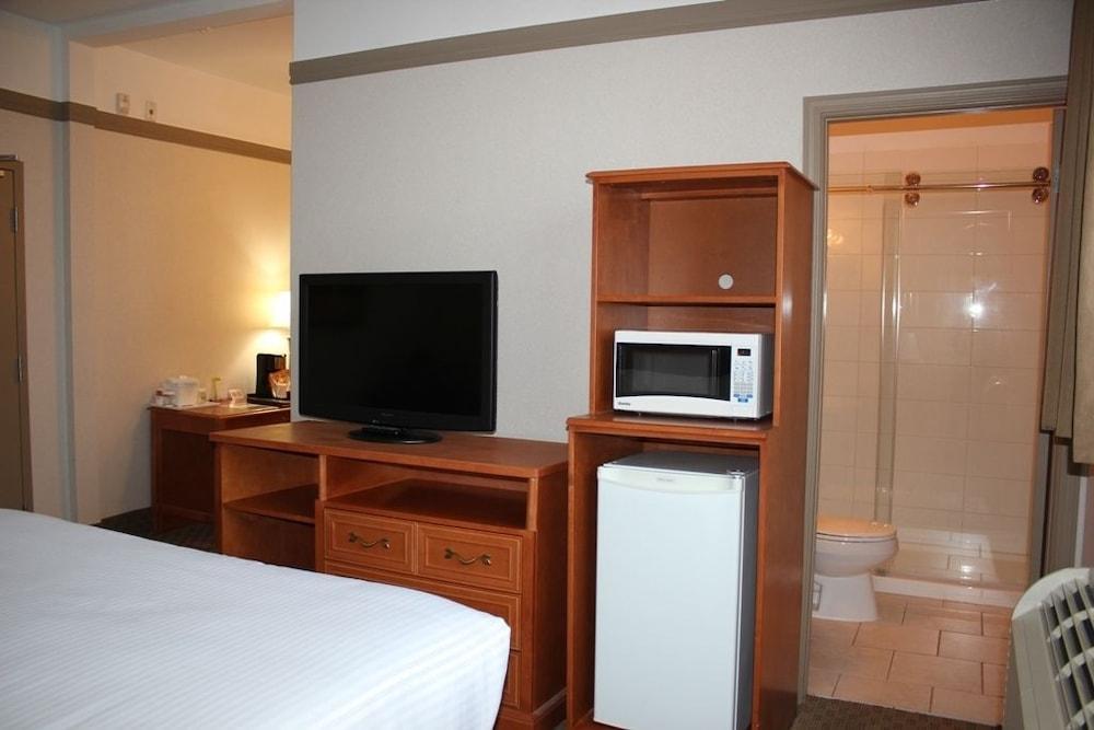Ramada By Wyndham Edmonton South Hotell Eksteriør bilde