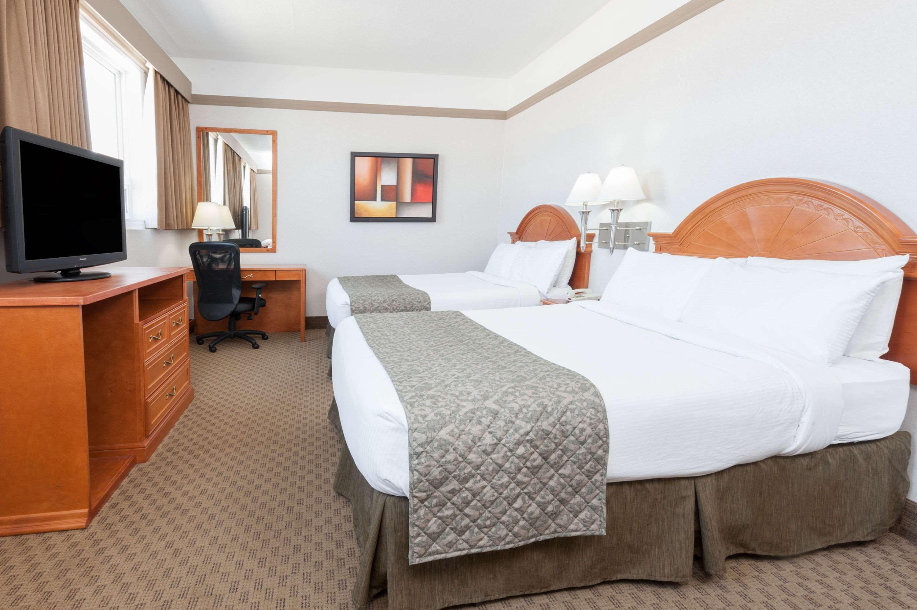 Ramada By Wyndham Edmonton South Hotell Eksteriør bilde