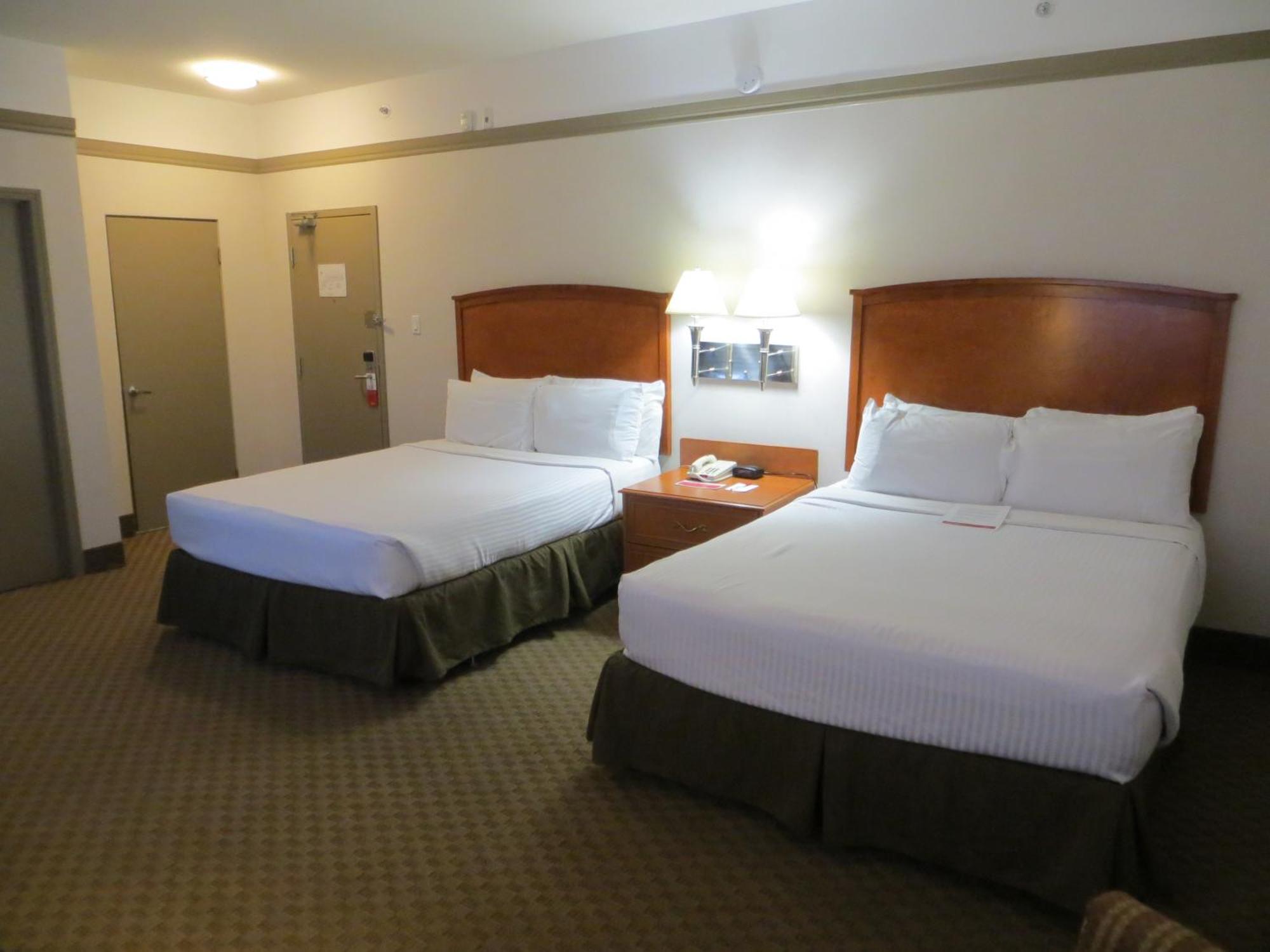 Ramada By Wyndham Edmonton South Hotell Rom bilde