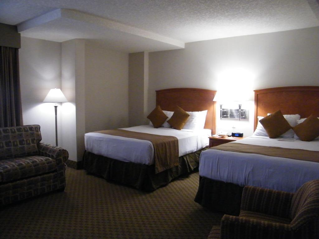 Ramada By Wyndham Edmonton South Hotell Rom bilde