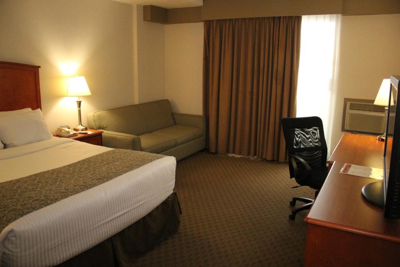 Ramada By Wyndham Edmonton South Hotell Eksteriør bilde